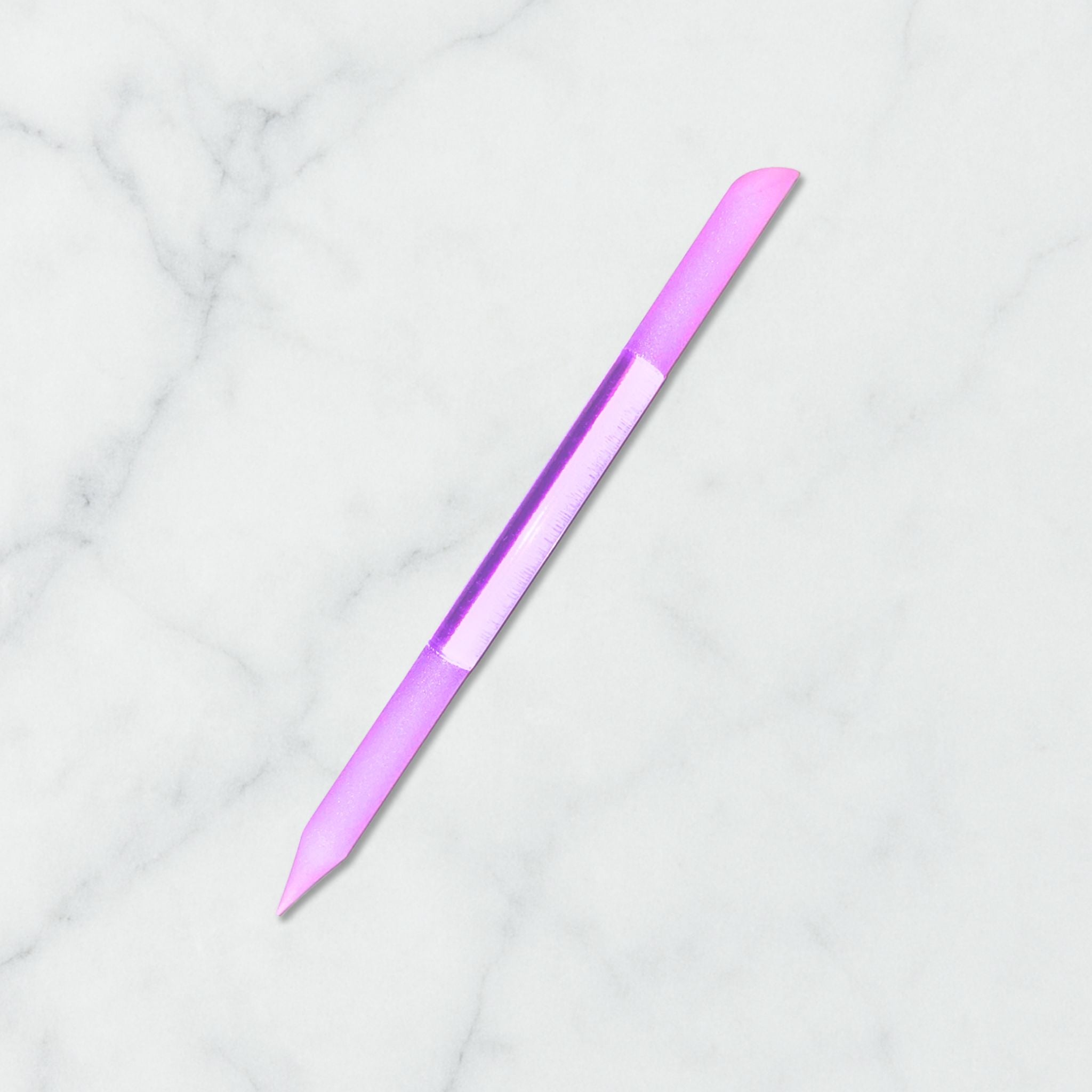 Sklenený zatláčač nechtovej kožičky